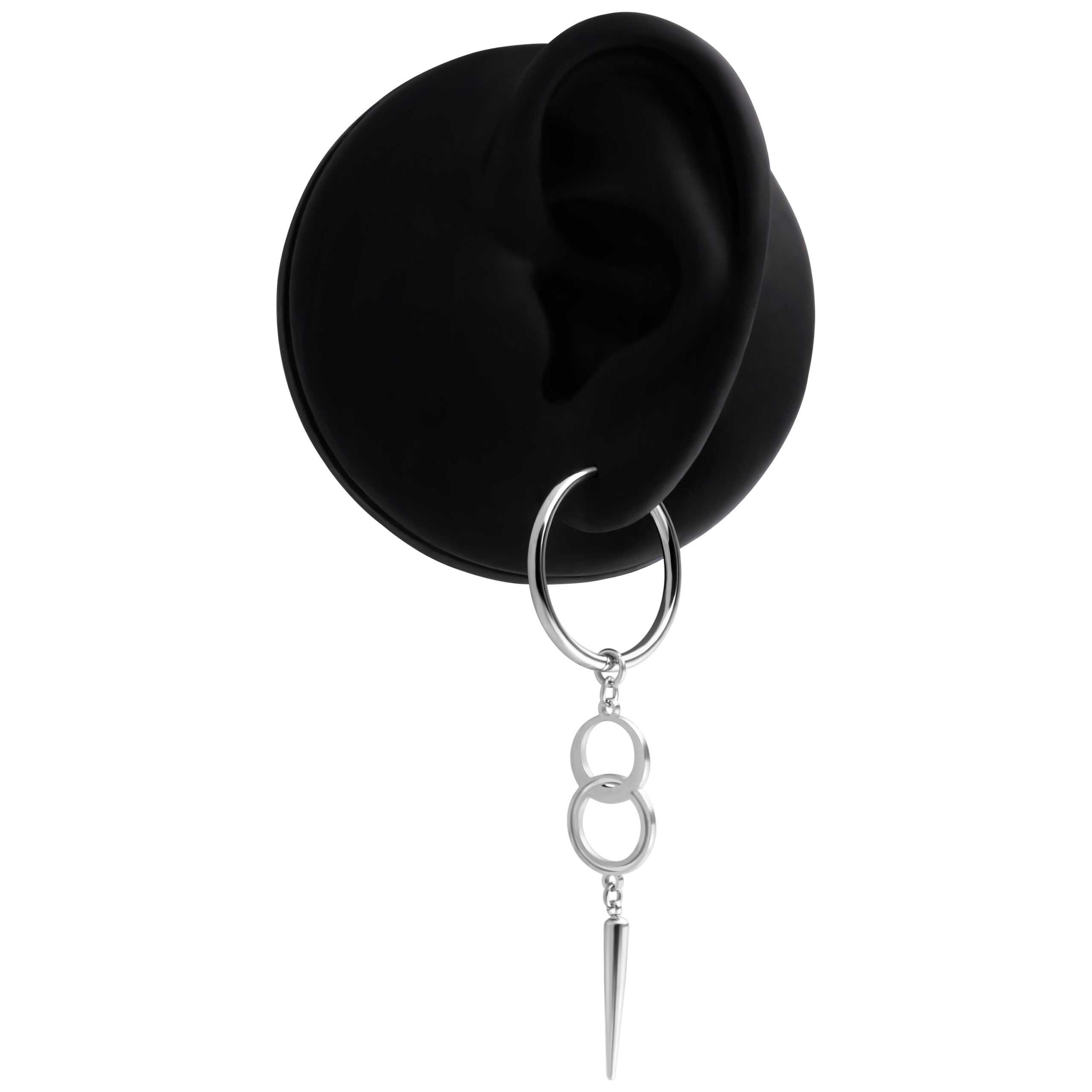 Orecchini a cerchio argento con ciondolo su modello orecchio nero