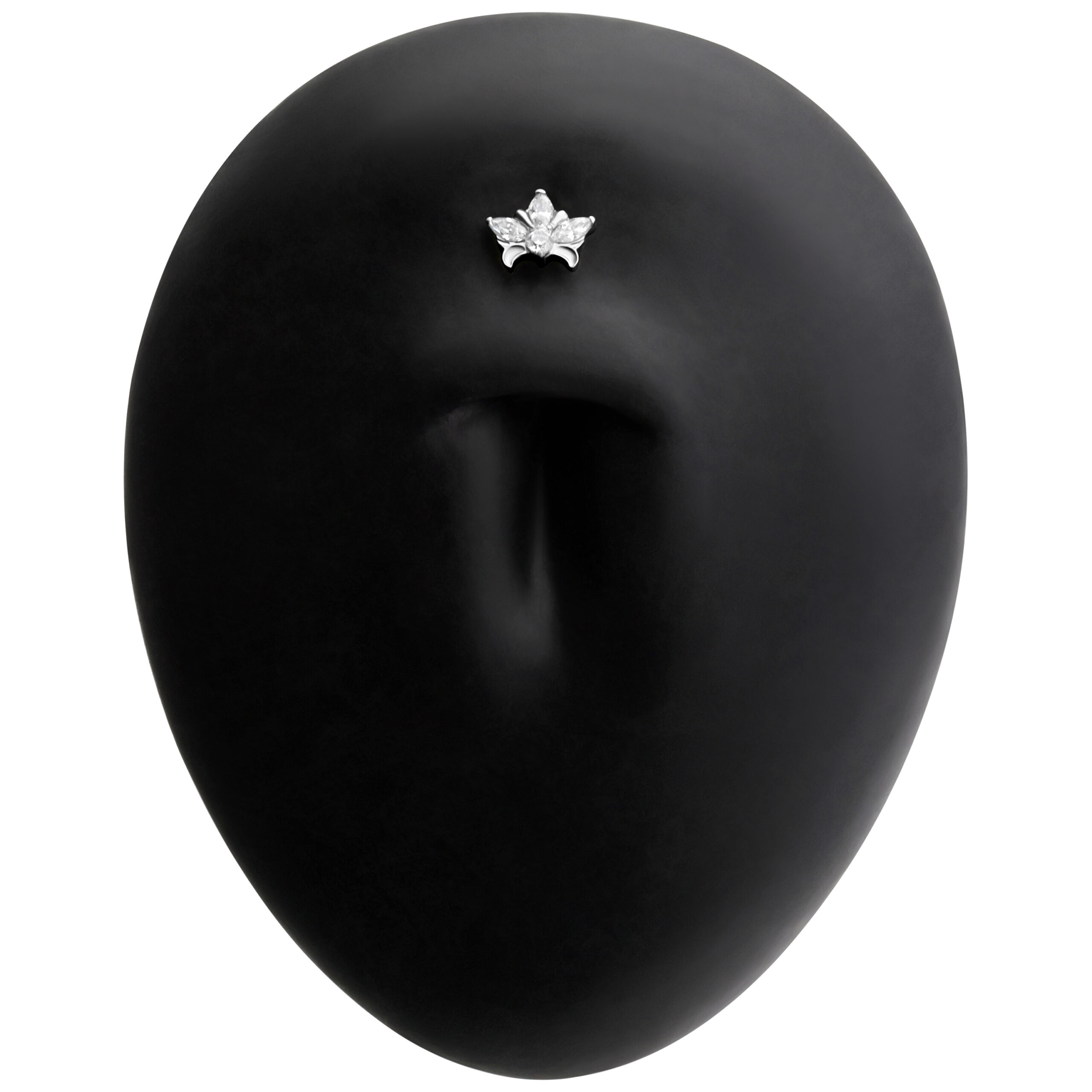 Labret in titanio nero con design a foglia argentata su sfondo nero