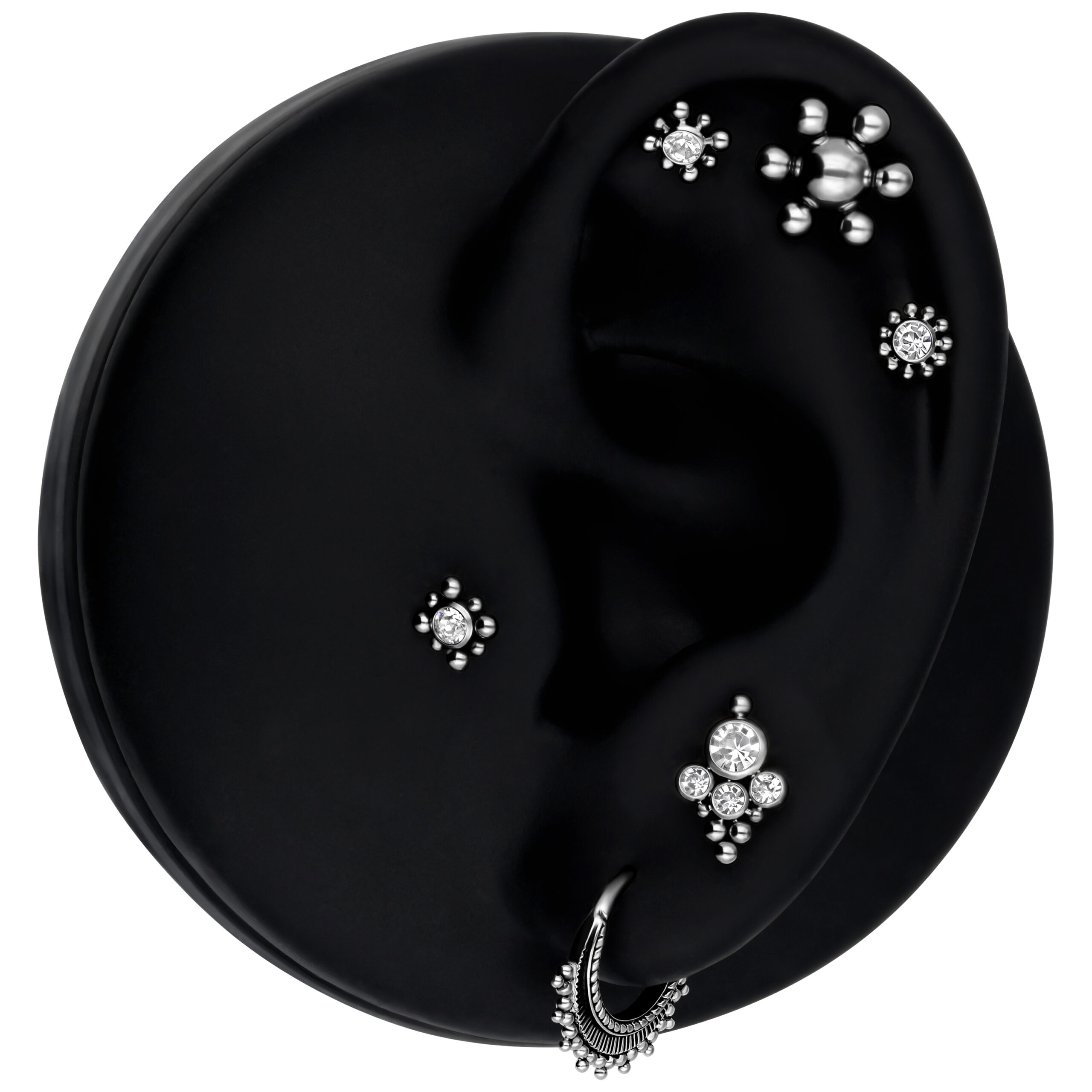 Attacco per piercing Spaceship in titanio argento su sfondo nero