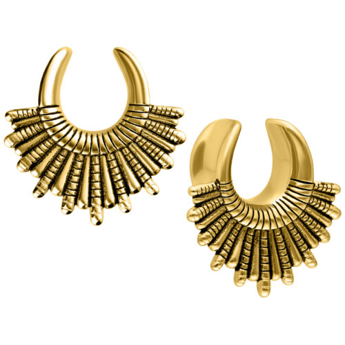 Indiana Earsaddles dorati in acciaio chirurgico da 8,0 mm su sfondo bianco