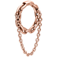 Peso per orecchio in oro rosa con doppia catena su sfondo bianco