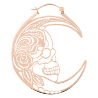 Orecchini in oro rosa con design a teschio su sfondo bianco