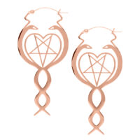 Nagini Hoops in oro rosa in acciaio chirurgico su sfondo bianco