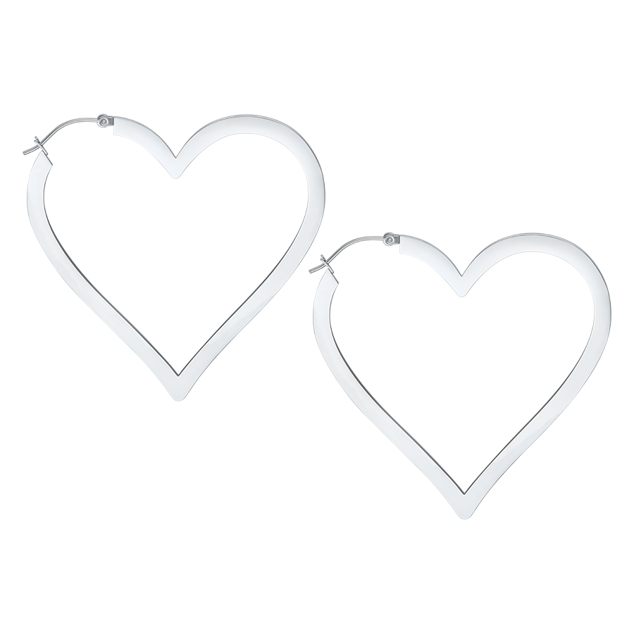 Orecchini a cerchio a cuore in argento in acciaio chirurgico su sfondo bianco