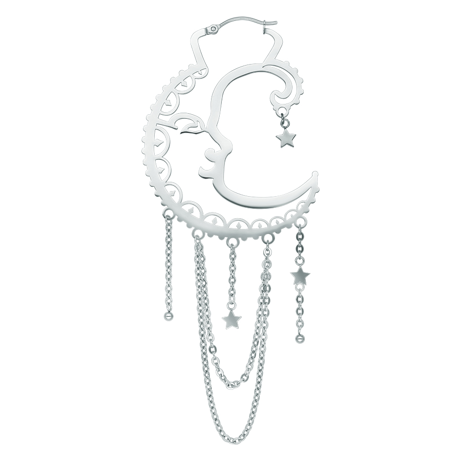 Orecchini in argento a forma di luna con stelle pendenti e catene su sfondo bianco