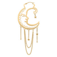 Oldschool Sun Moon Hoops - Orecchini dorati Orecchini dorati a forma di luna con stelle pendenti e catene su sfondo bianco