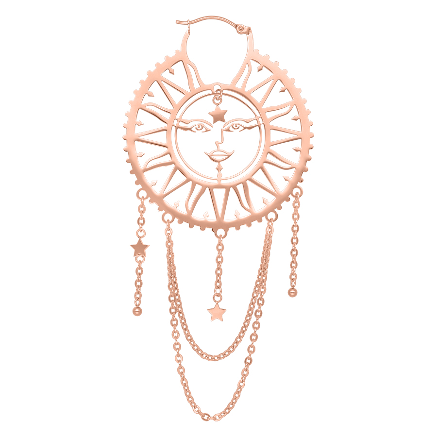 Orecchini in oro rosa con motivi di sole e luna e ciondoli a catena su sfondo bianco