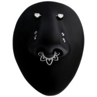 Barbell a cuore in titanio con pietre cristalline su sfondo nero