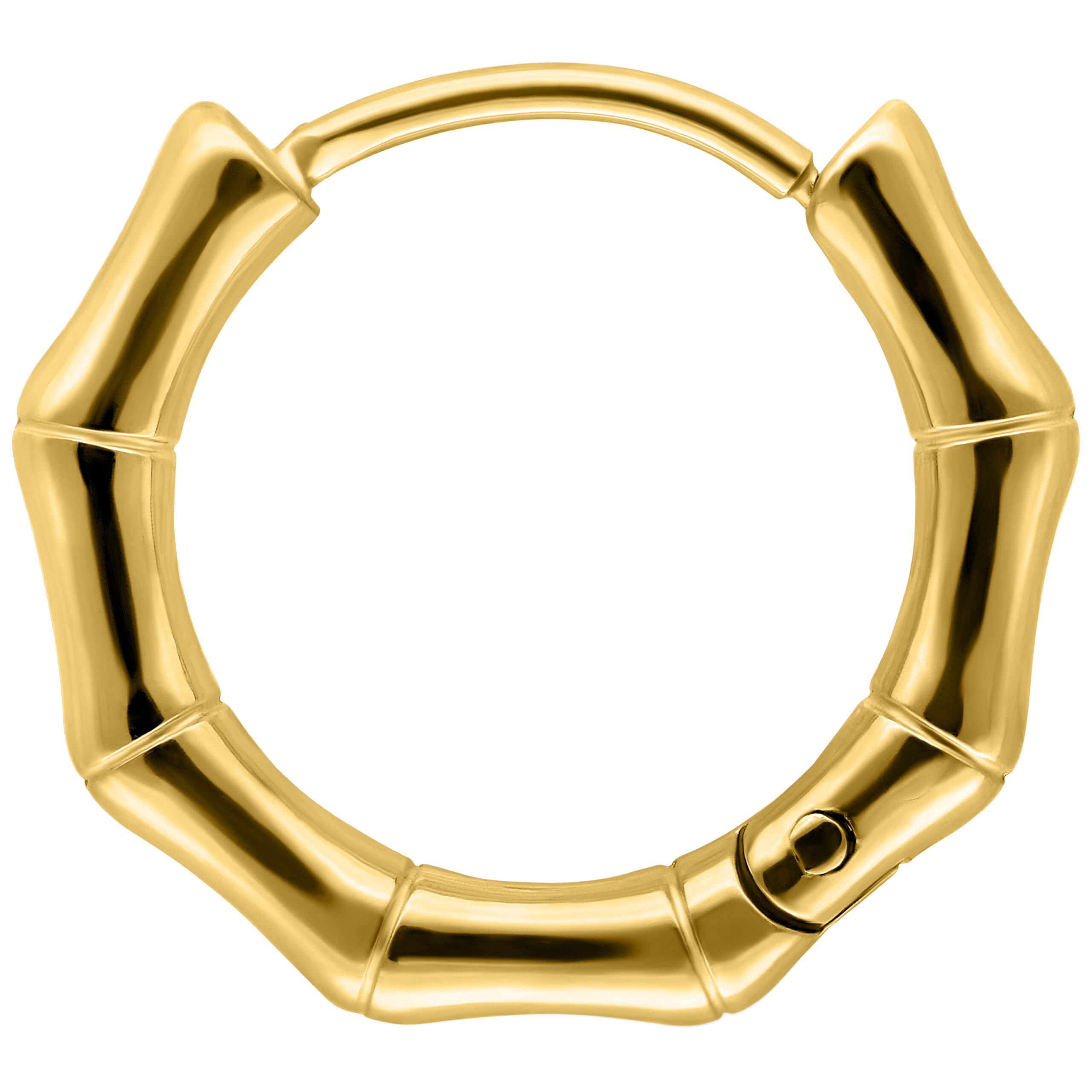 Orecchini in bambù dorati 10 mm Orecchino dorato design bambù con chiusura a scatto su sfondo bianco