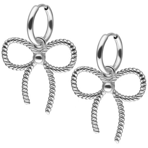 Orecchini d'argento con design a fiocco su sfondo bianco