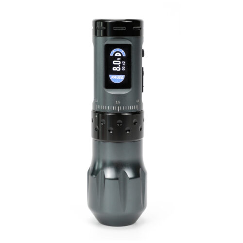 Macchina per tatuaggi wireless grigia con impugnatura da 38 mm su sfondo bianco