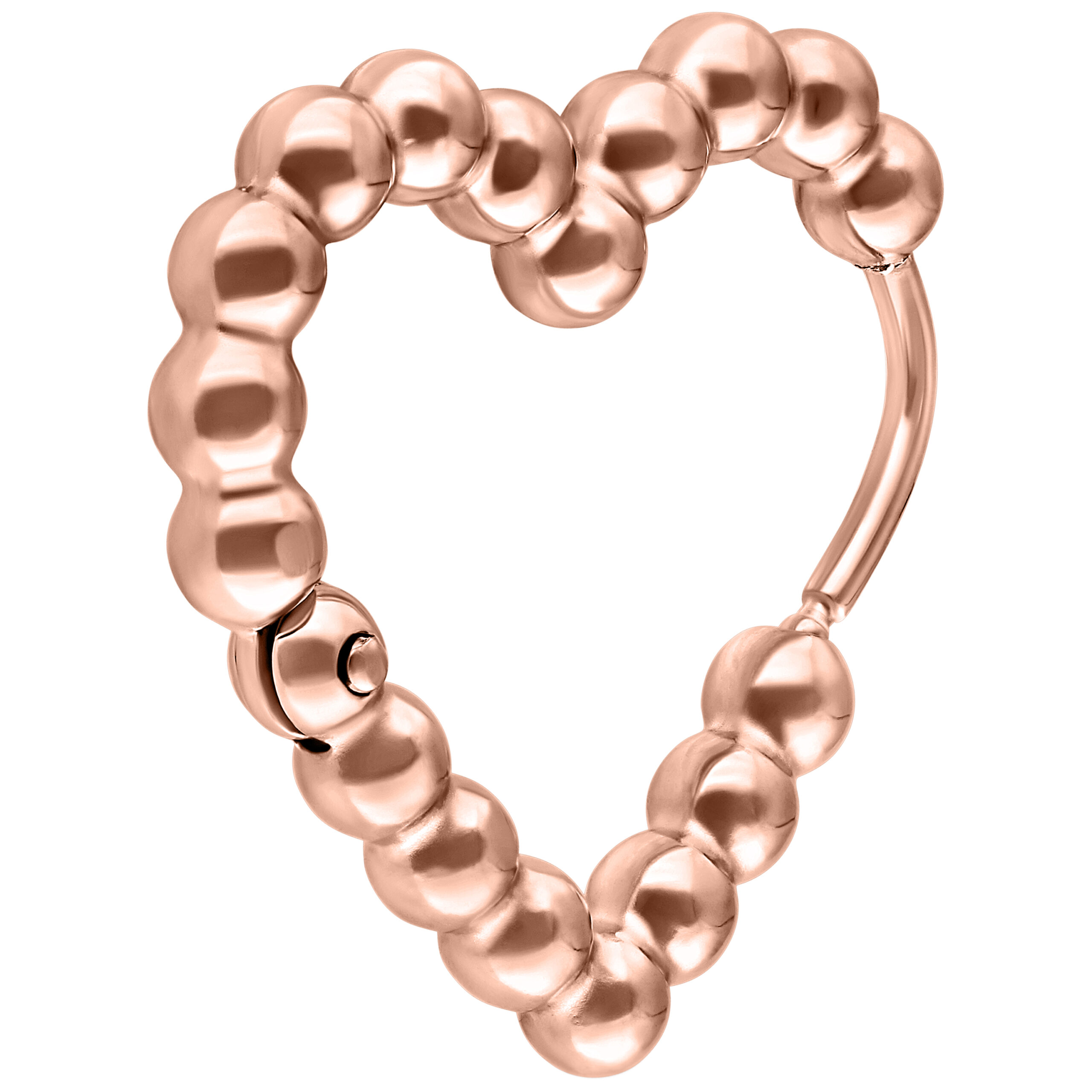 Orecchini a forma di cuore in oro rosa, in acciaio chirurgico, su sfondo bianco