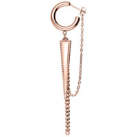 Orecchini a perno in oro rosa con pendenti a catena su sfondo bianco