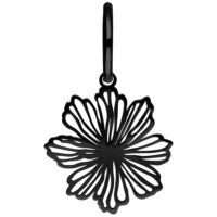 Orecchino nero a forma di fiore su sfondo bianco
