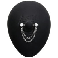 Barbell nero per capezzoli in titanio con doppia catena su sfondo nero