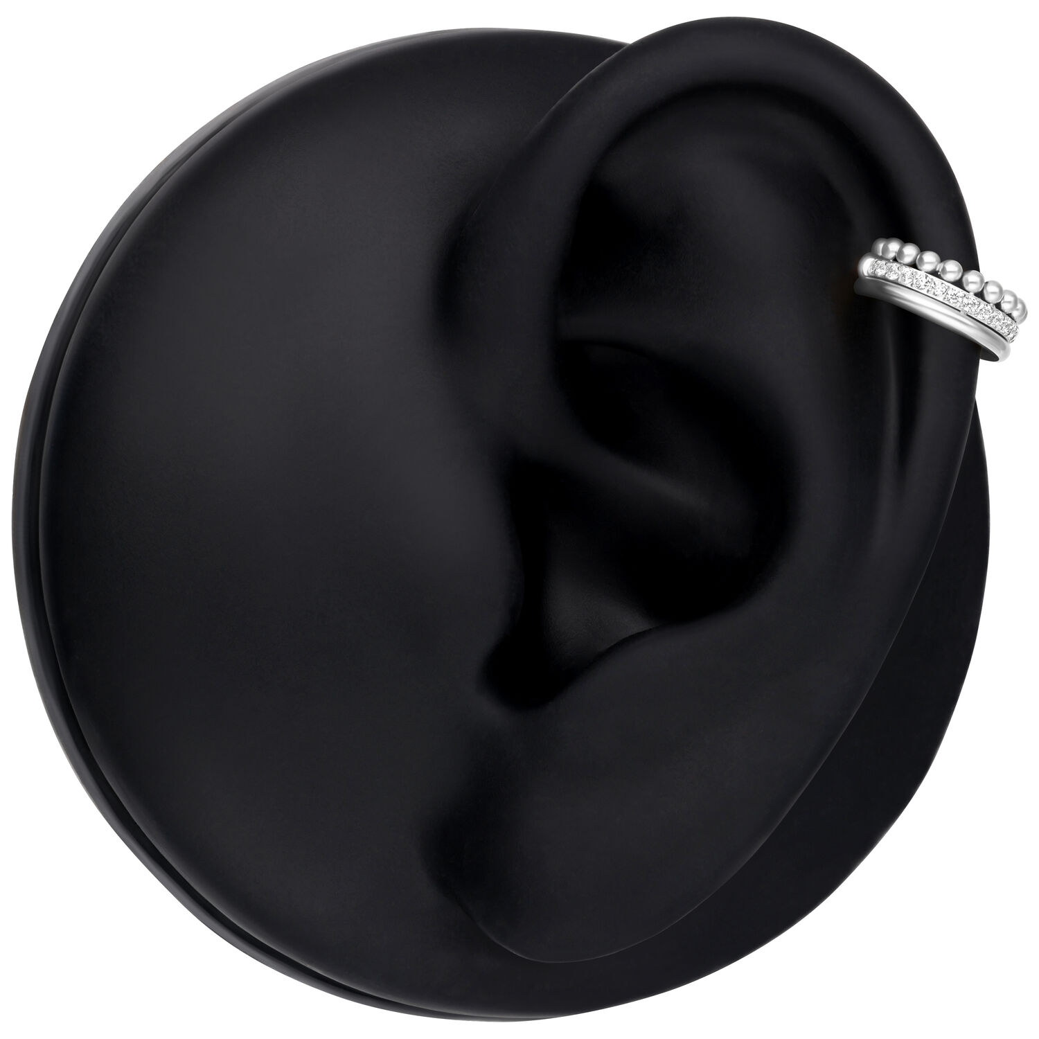 Triple Bubble Clicker in argento su modello di orecchio nero