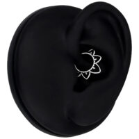 Clicker per setto in argento con cristalli in modello di orecchio nero