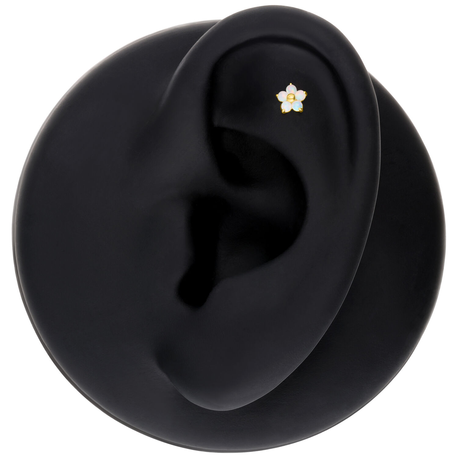 Fiore in oro 14K con opale sintetico su modello di orecchio nero