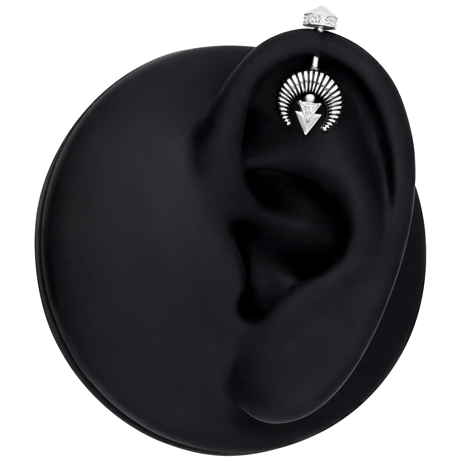 Modello di orecchio nero con un Vertical Helix Barbell argento con cristallo trasparente