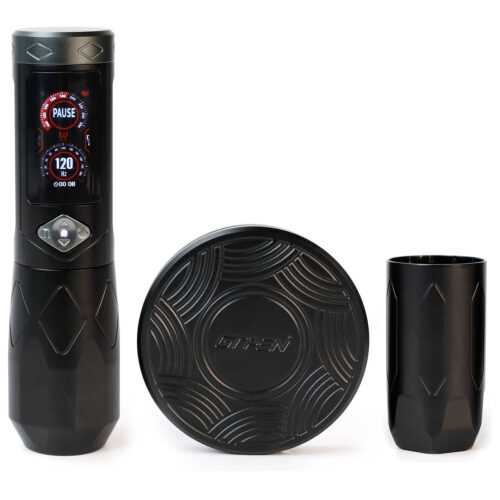 Penna per tatuaggi wireless GTR grigia con impugnatura rimovibile su sfondo bianco