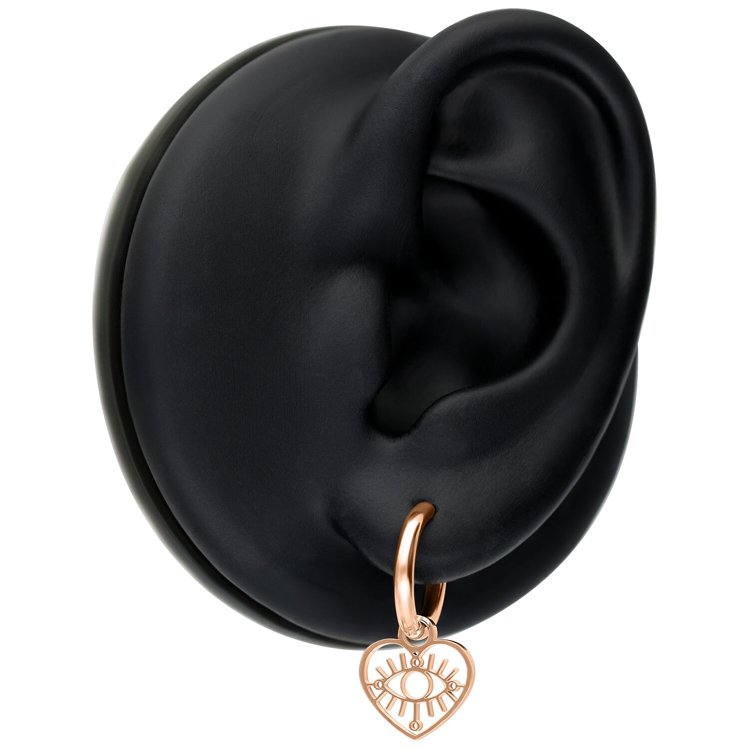Mini orecchini a cuore in oro rosa su modello di orecchio nero