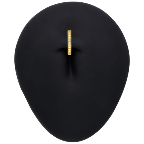 Clicker per ombelico in oro con cristalli di moissanite su sfondo nero