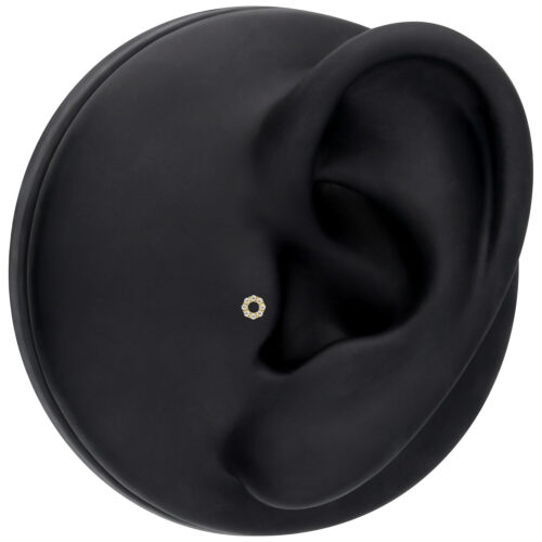 Inserto in oro Moissanite su modello di orecchio nero