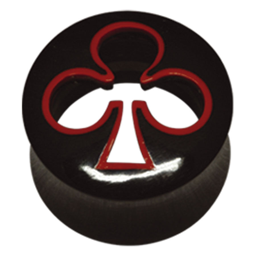 Buffalo Horn Club Tunnel Plug con Intaglio Plug nero in corno con intaglio a forma di club rosso su sfondo bianco