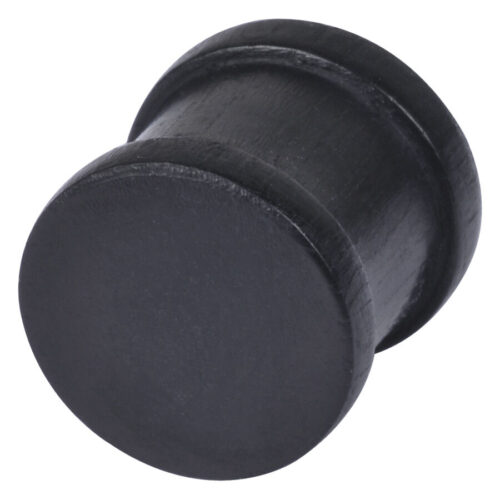 Tappo in legno nero concavo su sfondo bianco