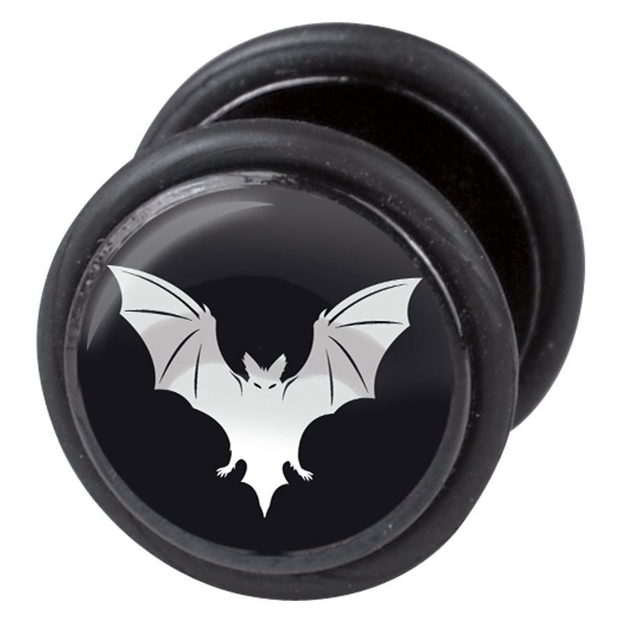 Finto plug nero con pipistrello argento Finto plug nero in acciaio chirurgico con pipistrello argento su sfondo nero