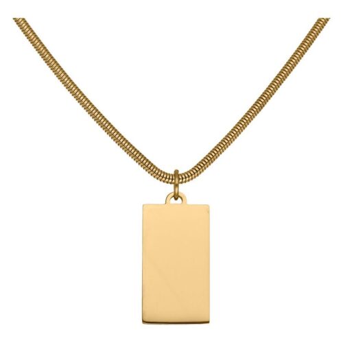 Collana d'oro con ciondolo rettangolare su sfondo bianco
