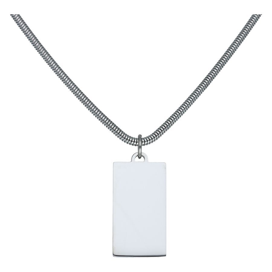 Collana argento con pendente rettangolare in acciaio chirurgico su sfondo bianco