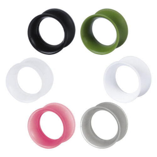 Sei tunnel in silicone nei colori nero, verde, bianco, rosa e argento su sfondo bianco