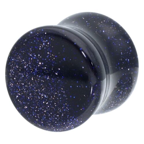 Plug blu scuro con particelle scintillanti su sfondo bianco