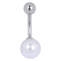 Bananabell in titanio argento con grande perla su sfondo bianco