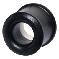 Tunnel Piercing in nero di legno su sfondo bianco