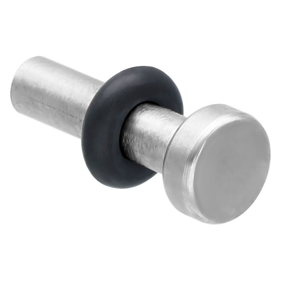 Keeper in titanio argento con anello di gomma nero su sfondo bianco