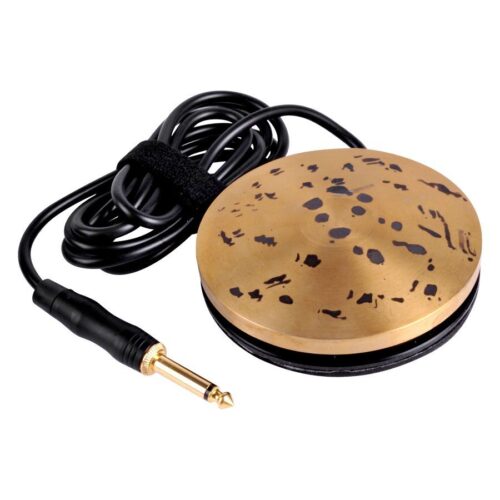 Pedale rotondo 360 in ottone con cavo e spina neri