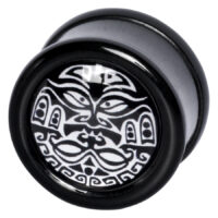 Plug nero con motivo Maori bianco su sfondo neutro