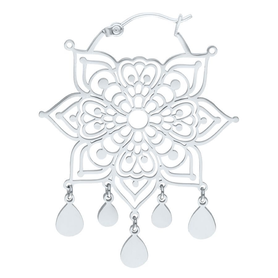 Orecchini Mandala in argento in acciaio chirurgico con design delicato su sfondo bianco