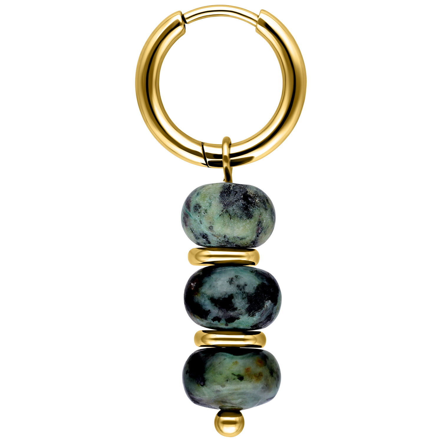 Orecchino d'oro con tre perle di turchese africano su sfondo bianco