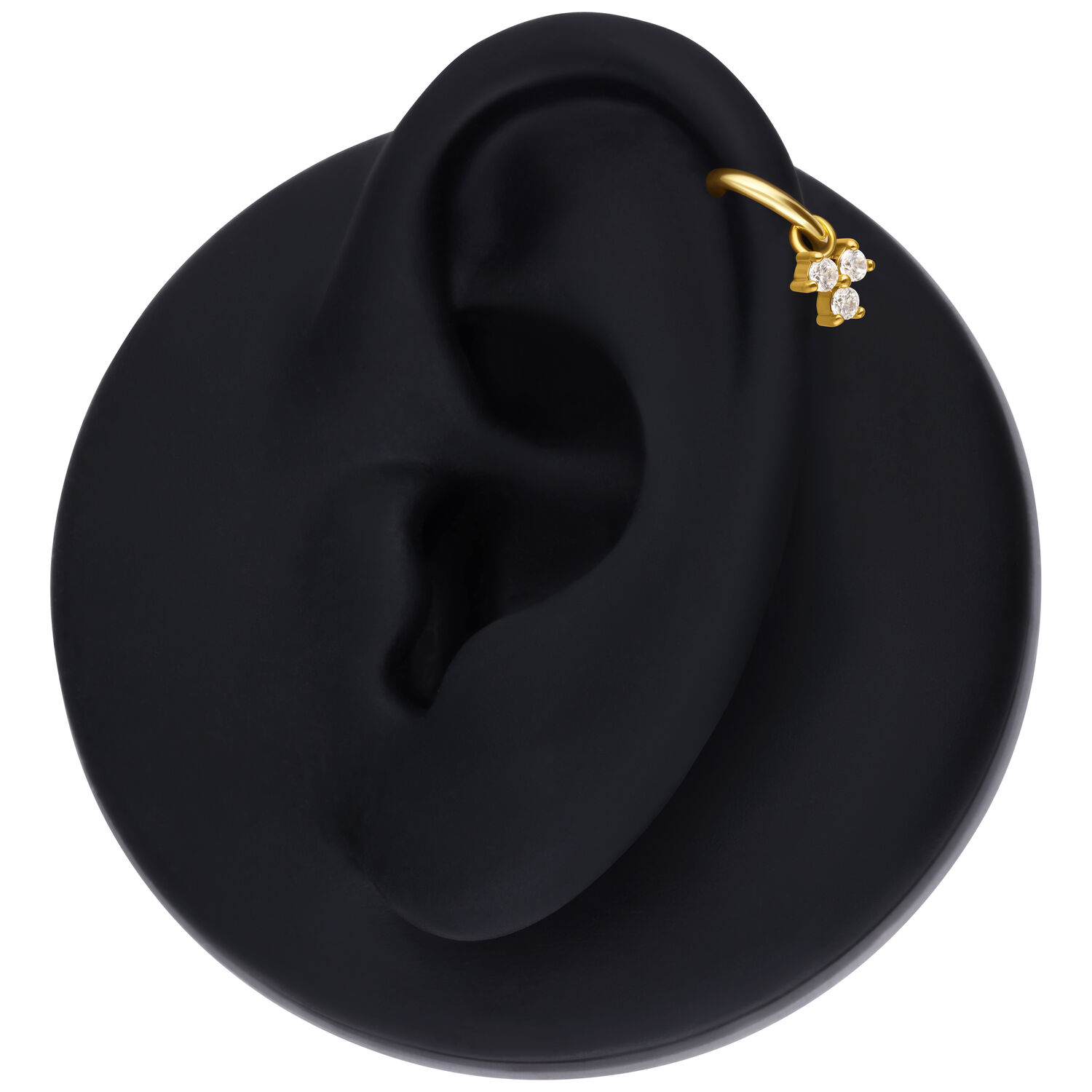 Pendente Piercing Crystal Trinity Dorato Pendente piercing dorato con tre cristalli su modello di orecchio nero