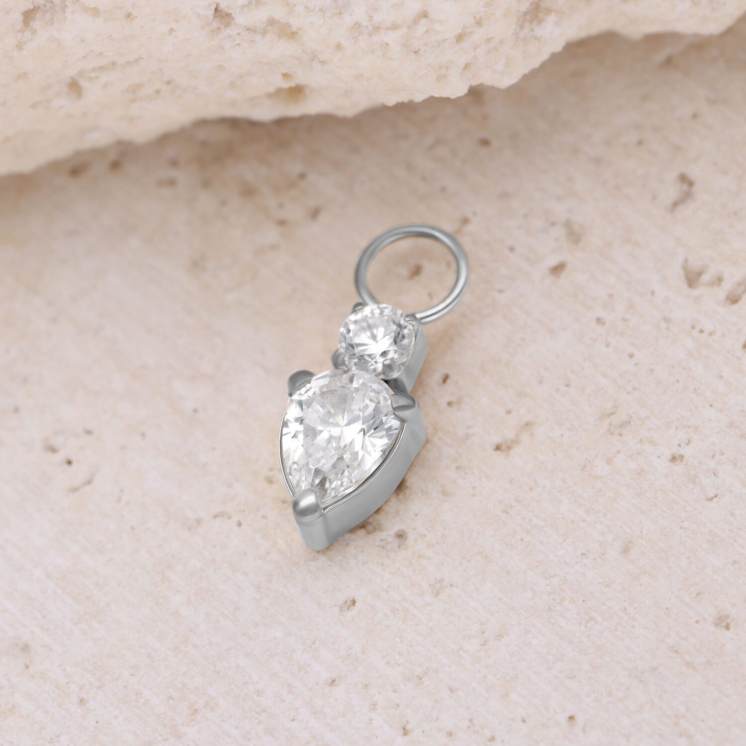 Pendente Mystic Crystal in acciaio chirurgico argento su pietra chiara