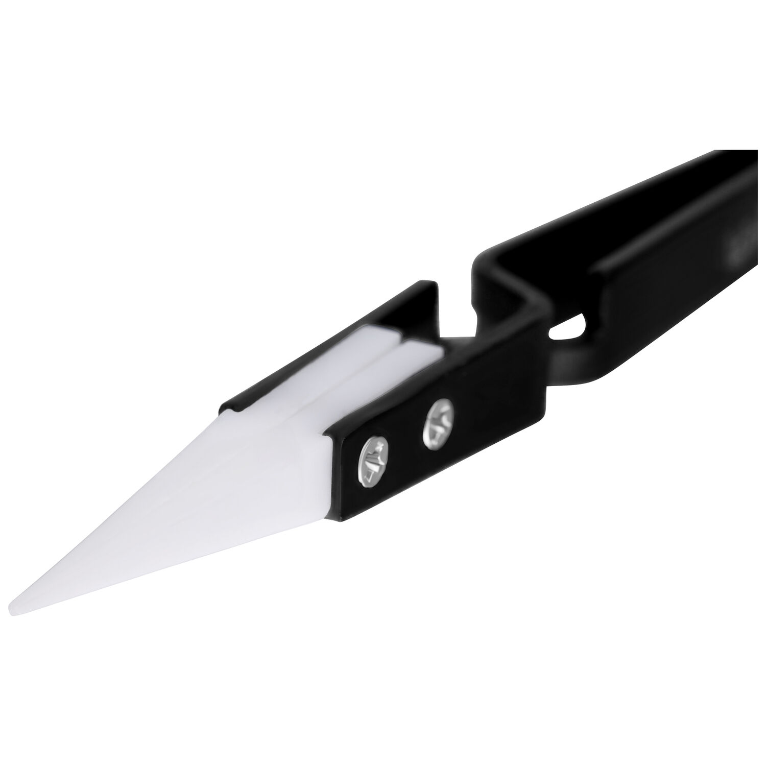 Pinza nera per gioielli con punta in ceramica bianca su sfondo bianco
