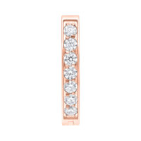 Clicker per ombelico in oro rosa con sei cristalli chiari su sfondo bianco