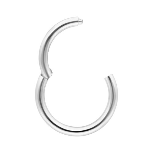 Anello a scatto in oro bianco 14K su sfondo bianco