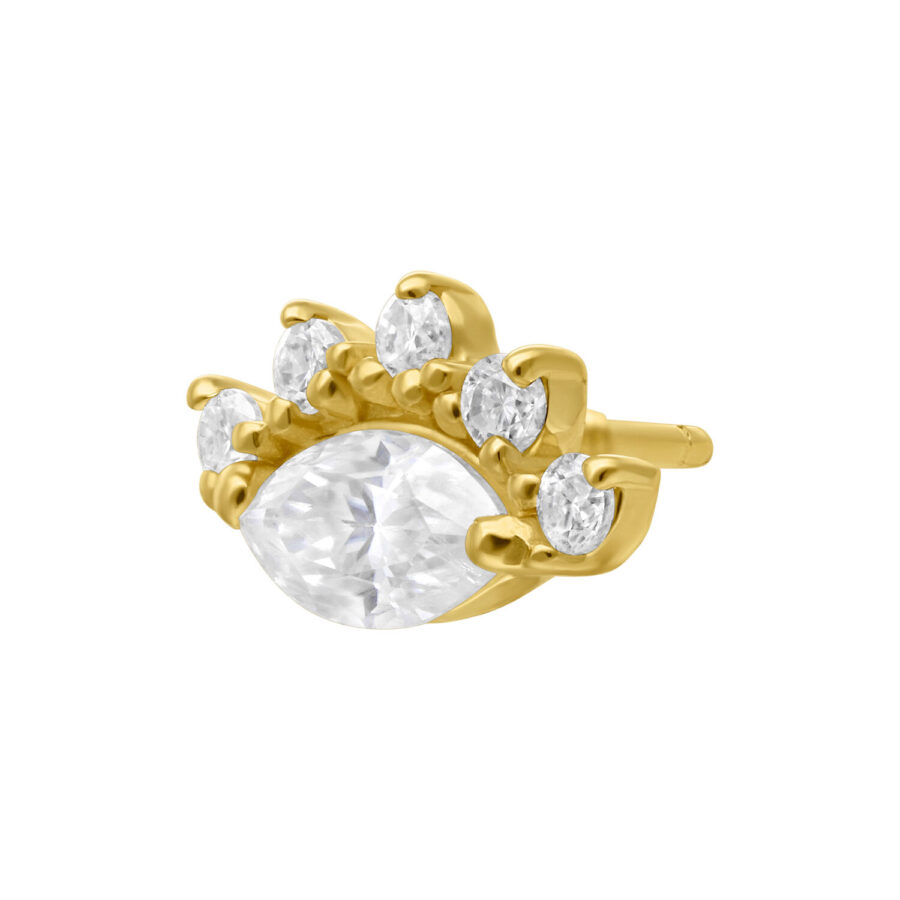 Attacco in oro 14K con pietra Moissanite e cinque pietre più piccole su sfondo bianco