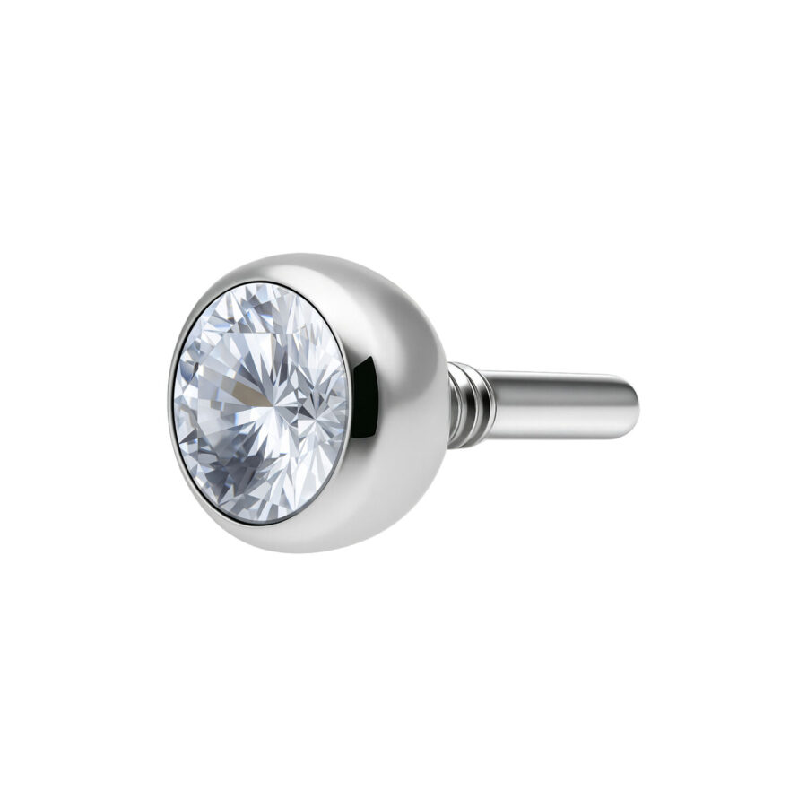 Attacco labret argento con sfera di cristallo chiaro su sfondo bianco