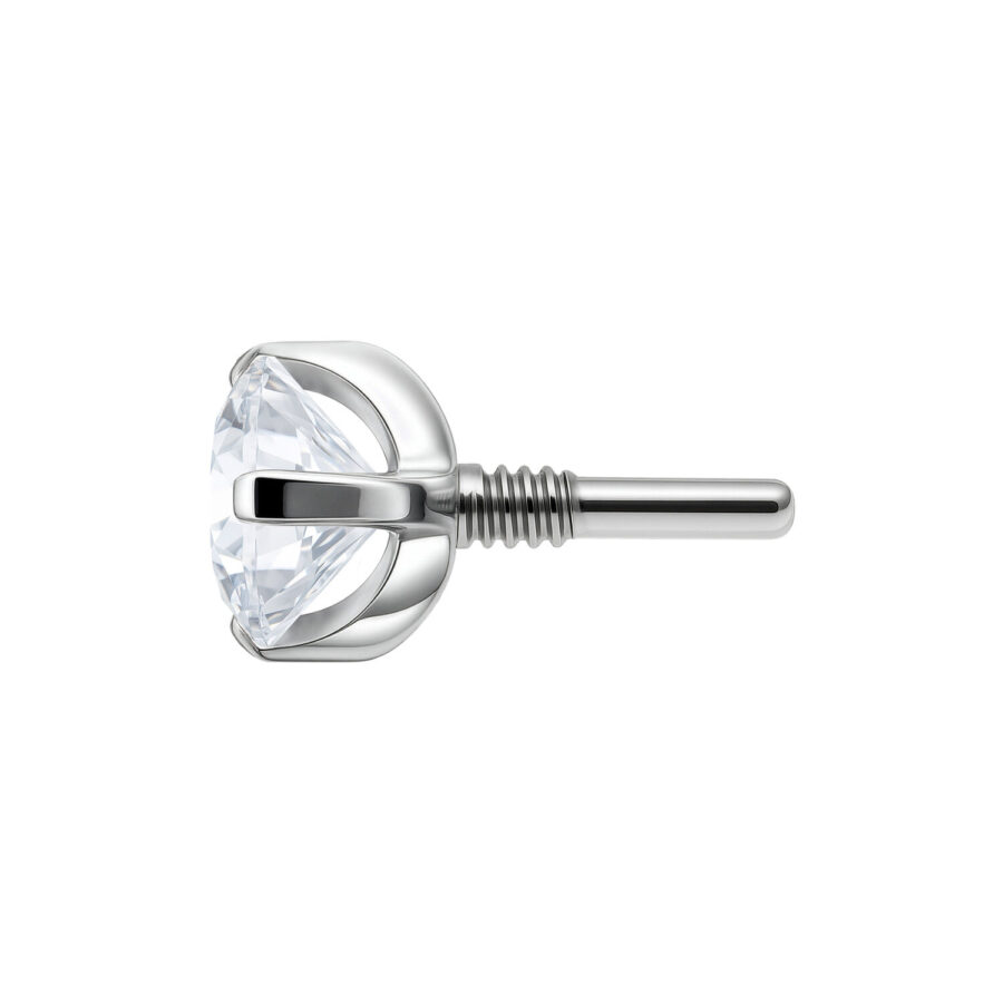 Accessorio piercing color argento con cristallo chiaro, vista laterale su sfondo bianco