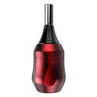 Darklab Click Ergo Grip Rosso di Wildcat Impugnatura Darklab Click Ergo rossa con punta nera su sfondo bianco
